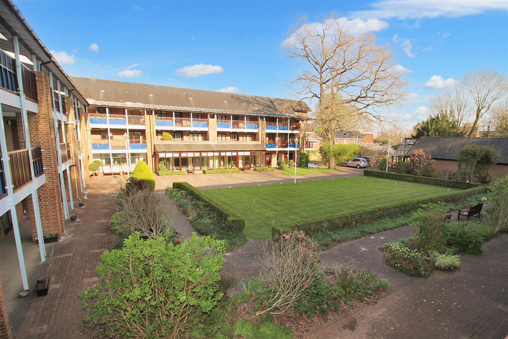 Emmbrook Court, Reading